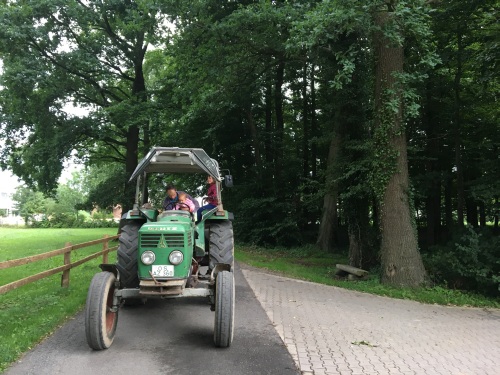 Treckerfahren machst so viel Spaß!